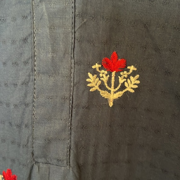 Beechtree Pakistani Indian kurta with embroidery in navy blue color. - Picture 4 of 8